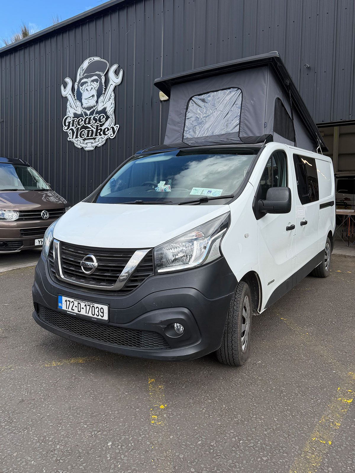 NISSAN NV 300 LWB POP TOP ROOF 1