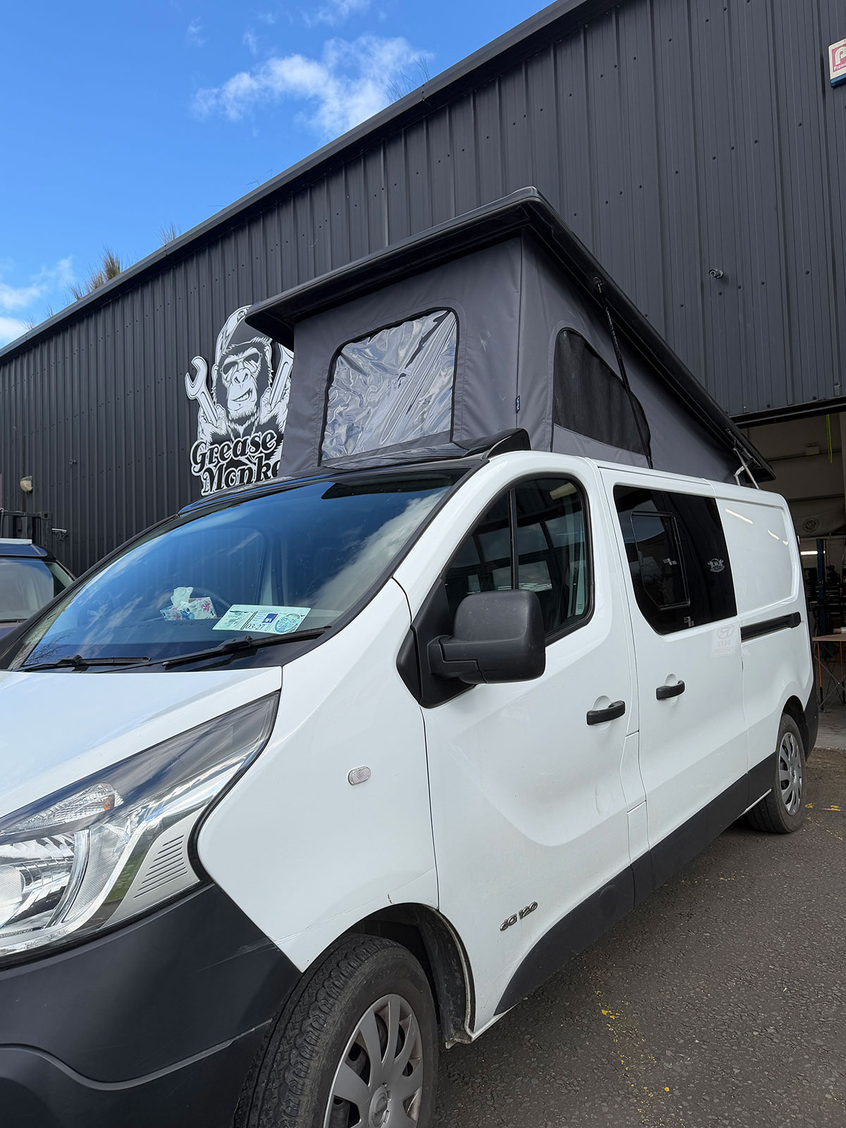 NISSAN NV 300 LWB POP TOP ROOF 2